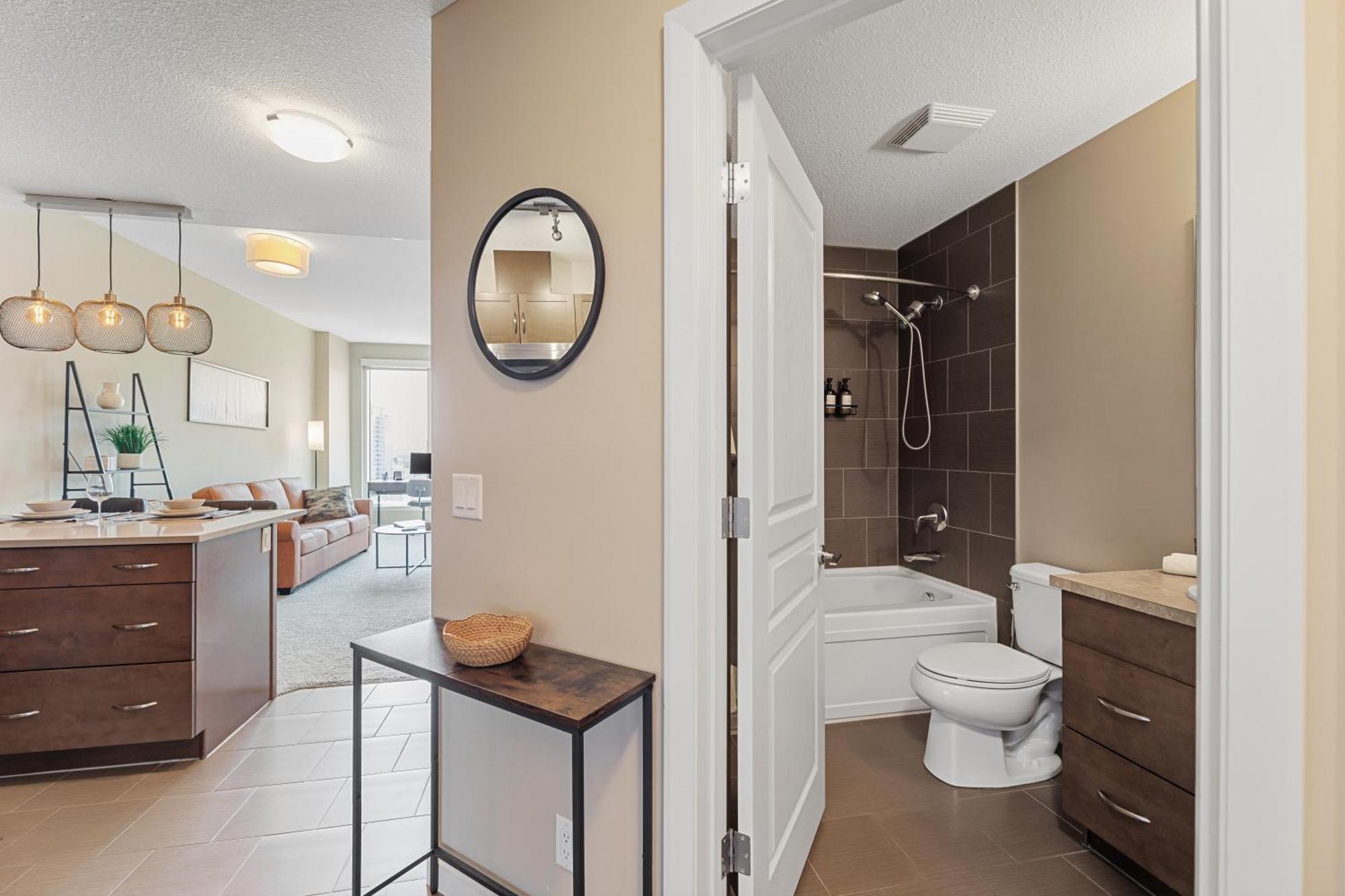 Heart Of Downtown Calgary Spacious Luxury Condo With Stunning Views And Premium Amenities Dış mekan fotoğraf